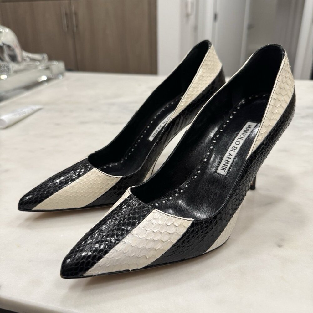 Manolo Blahnik Women's High Heel Pumps Genuine Snakeskin Leather